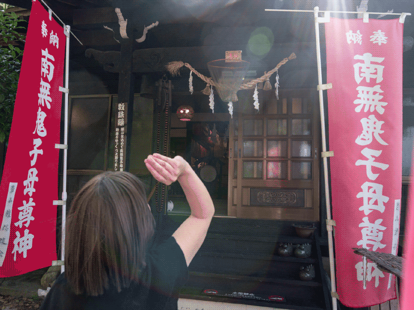 投げている様子