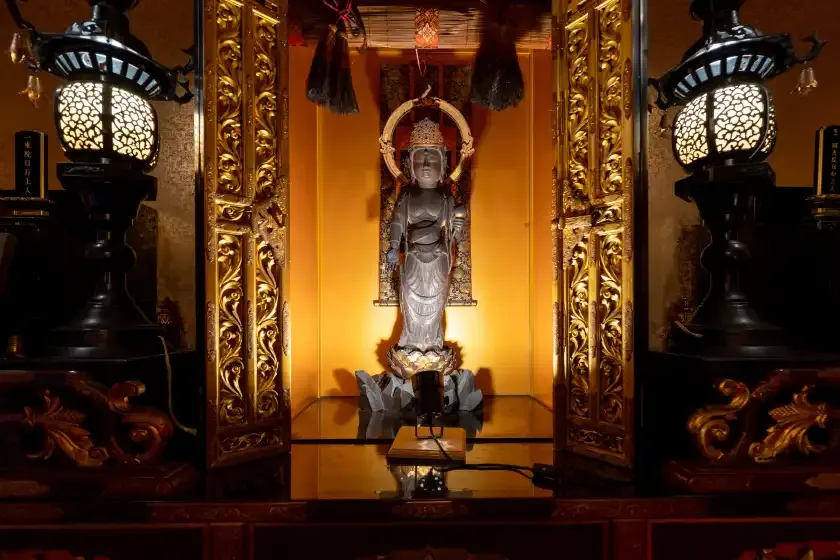 観世音菩薩像